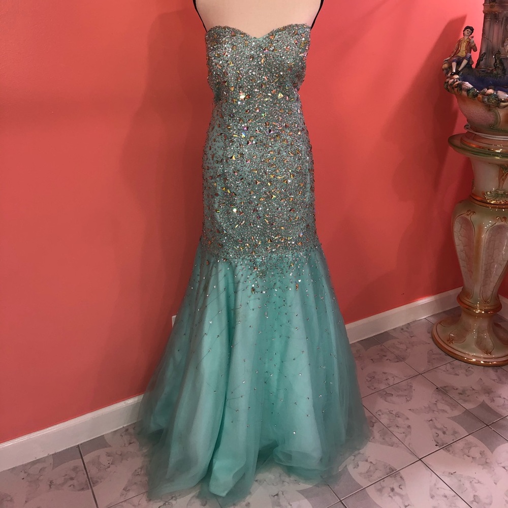 Tiffany blue rhinestone dress💙✨